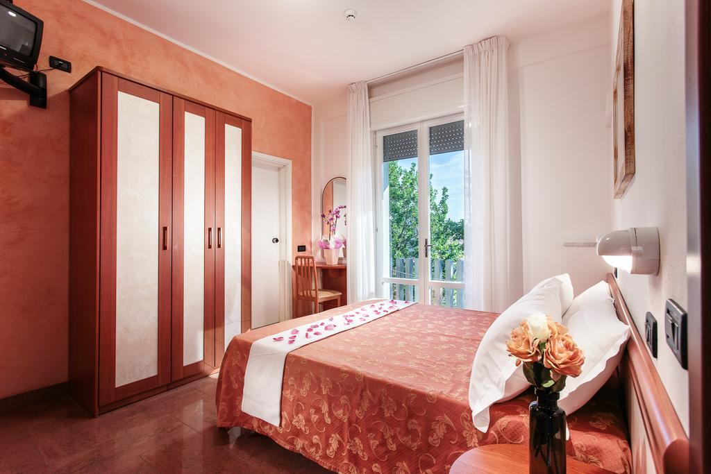 Hotel Garden Беллария-Иджеа-Марина Экстерьер фото