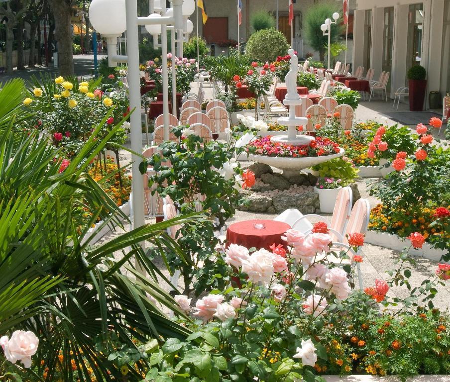 Hotel Garden Беллария-Иджеа-Марина Экстерьер фото